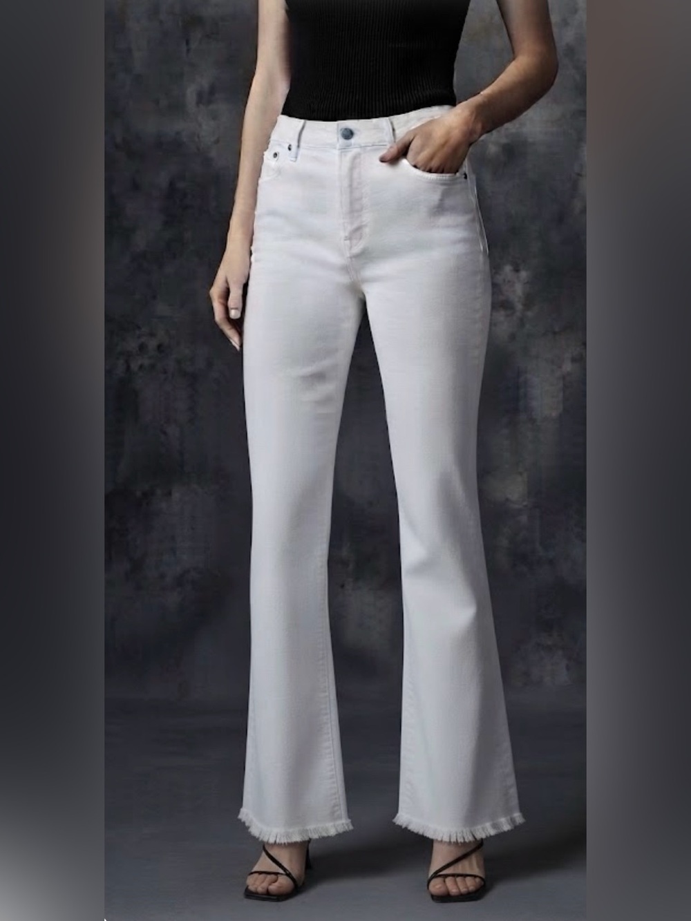 1 State…White Frayed Hem Women Jeans